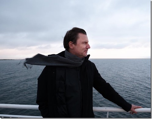 3_loscil_ferry25_nocredit-99045103cf04513c