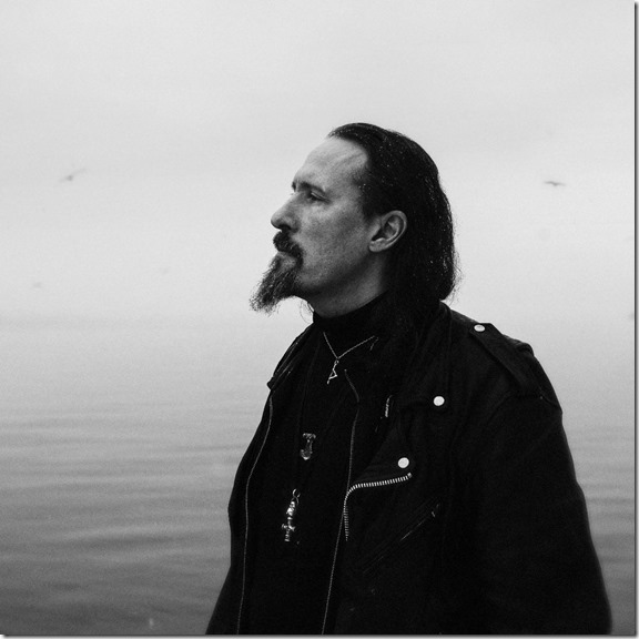 e1c8c041-93da-2940-be29-7d33ac7aca79